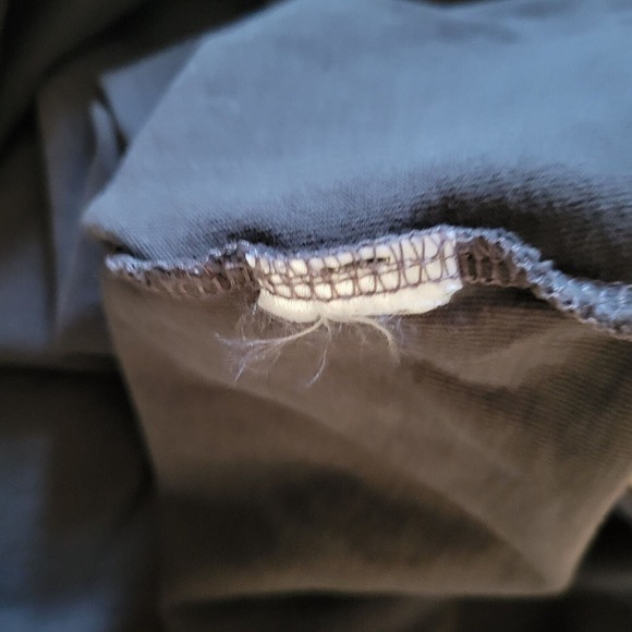 Life Is Good Top Shirt Womens Medium Gray True Love Heart Short Sleeve Basic - Picture 10 of 13